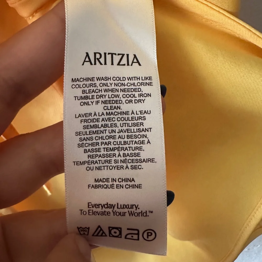 Aritzia Wilfred Tonka Satin Blouse Women's Size Large Sunflower Yellow - Picture 8 of 9